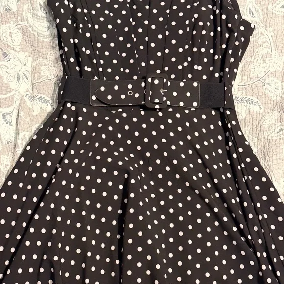 City Chic Polka Dot Sleeveless Vintage-look Dress - Black and White - Picture 7 of 10